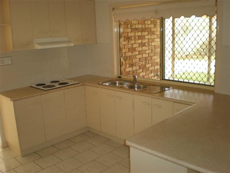 61 Glenfield Street, Parkinson QLD 4115