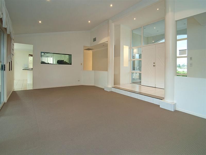 18 Violet Place, Calamvale QLD 4116