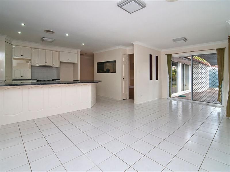 18 Violet Place, Calamvale QLD 4116