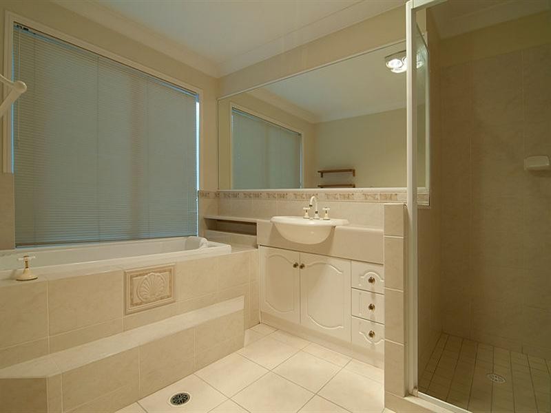 18 Violet Place, Calamvale QLD 4116