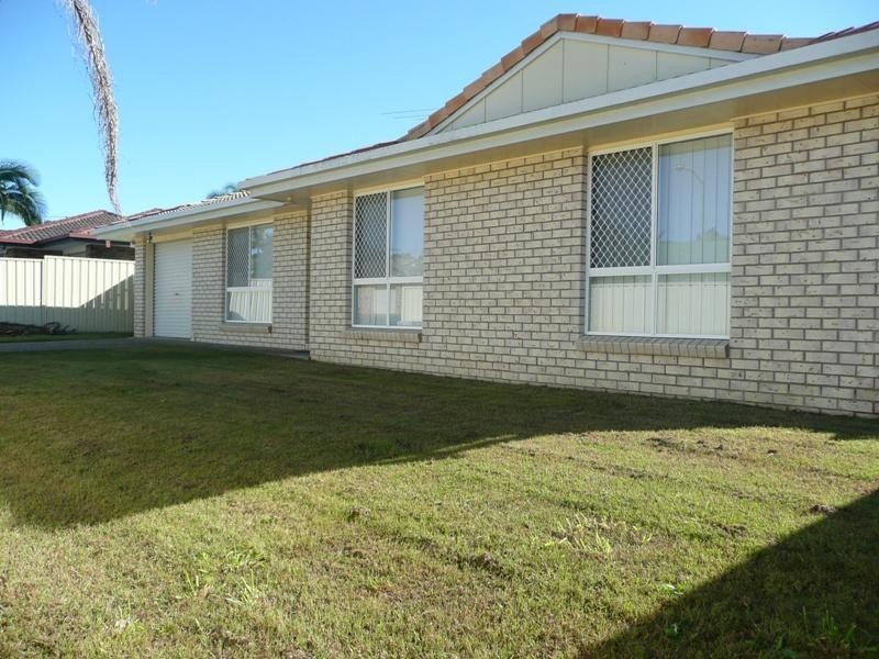 40 Bottlebrush Drive, Regents Park QLD 4118