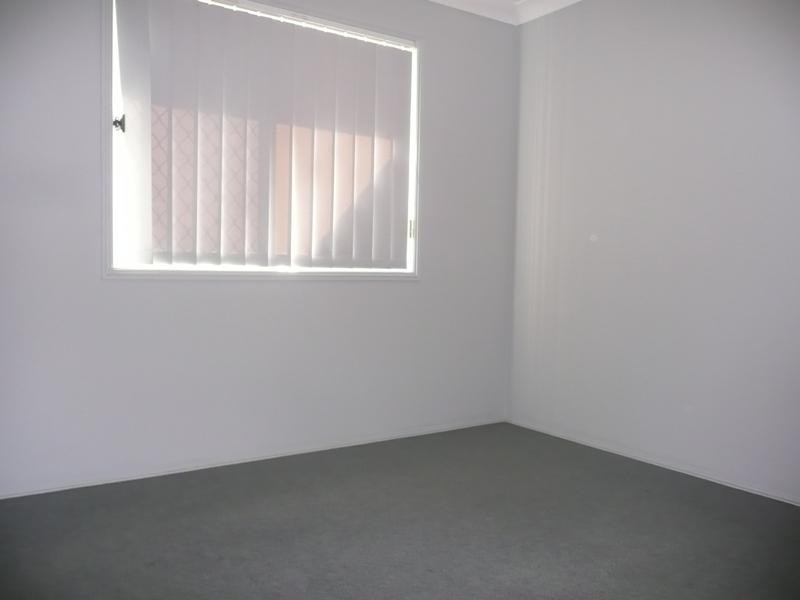 40 Bottlebrush Drive, Regents Park QLD 4118