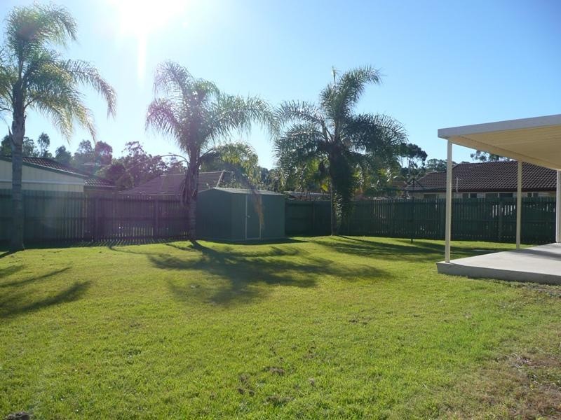 40 Bottlebrush Drive, Regents Park QLD 4118