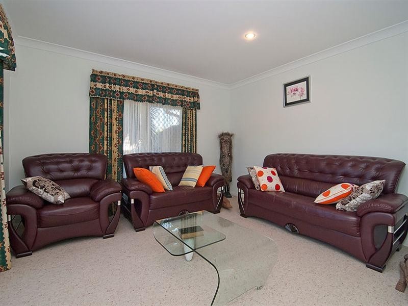 4 Prospect Street, Parkinson QLD 4115