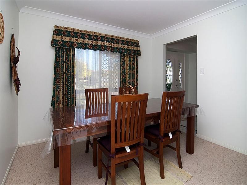 4 Prospect Street, Parkinson QLD 4115