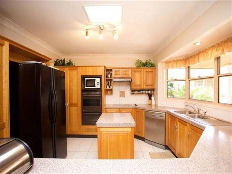 Stretton QLD 4116