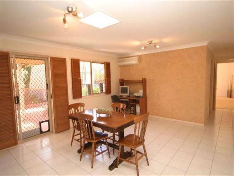 Stretton QLD 4116