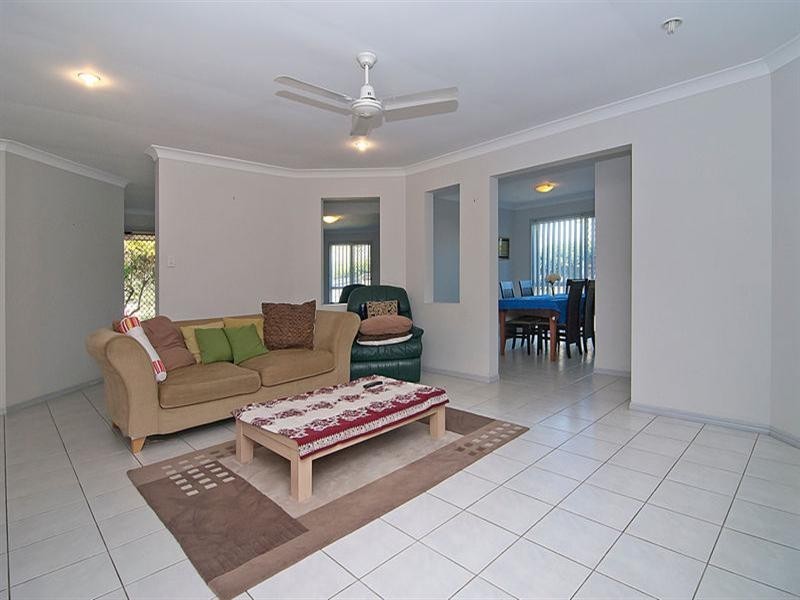 12 Carl Place, Kuraby QLD 4112