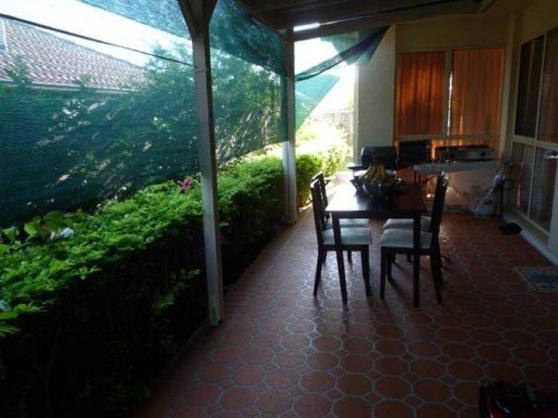 Stretton QLD 4116
