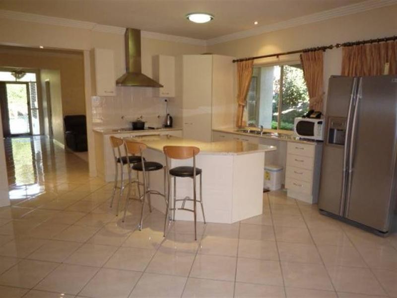 Stretton QLD 4116