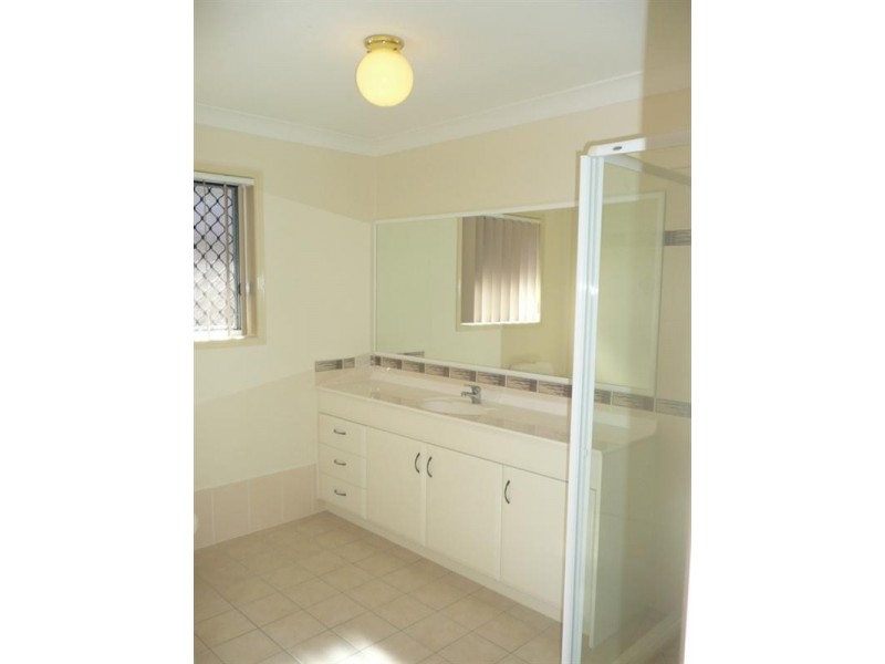 13 Frances Place, Calamvale QLD 4116