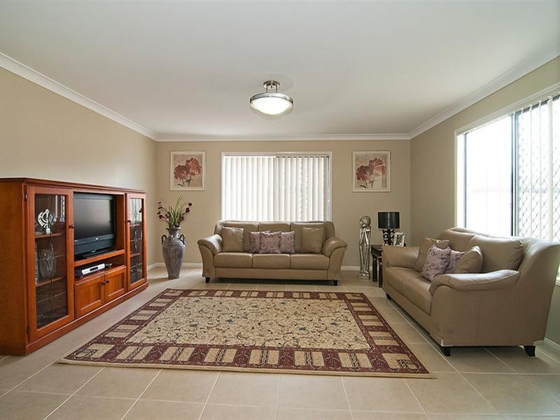 28 Injune Circuit, Calamvale QLD 4116