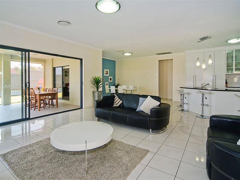 66 Birchwood Place, Stretton QLD 4116