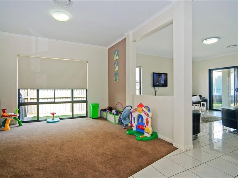 66 Birchwood Place, Stretton QLD 4116