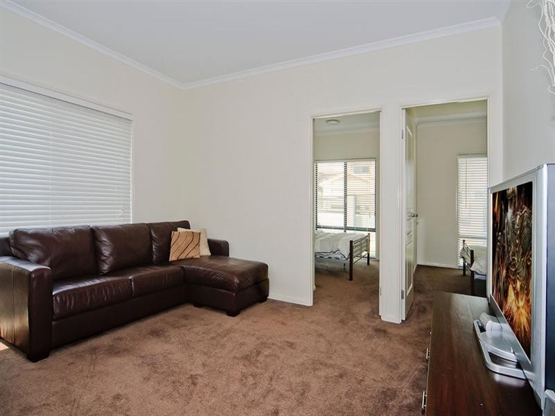 66 Birchwood Place, Stretton QLD 4116