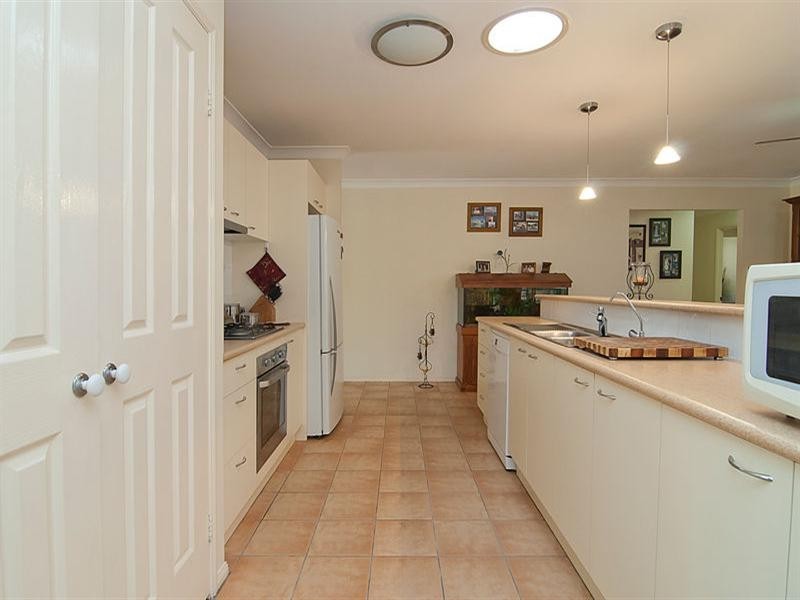 28 Sunflower Crescent, Calamvale QLD 4116