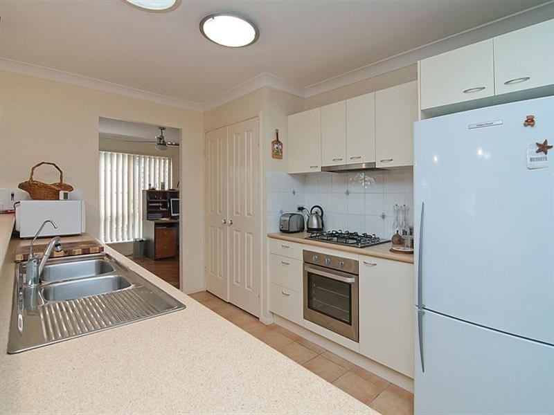 28 Sunflower Crescent, Calamvale QLD 4116