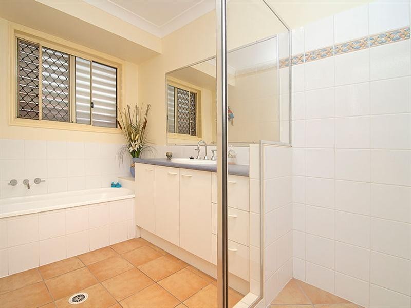 28 Sunflower Crescent, Calamvale QLD 4116