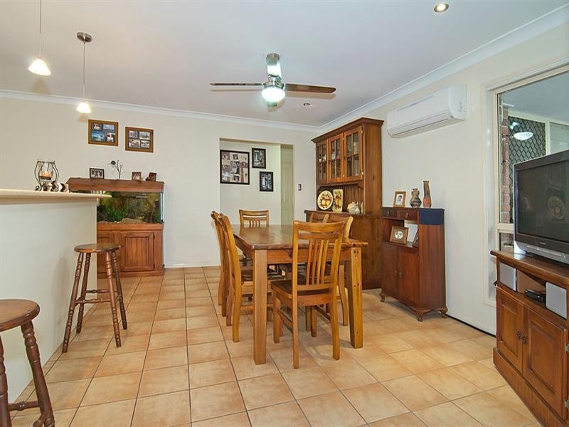 28 Sunflower Crescent, Calamvale QLD 4116