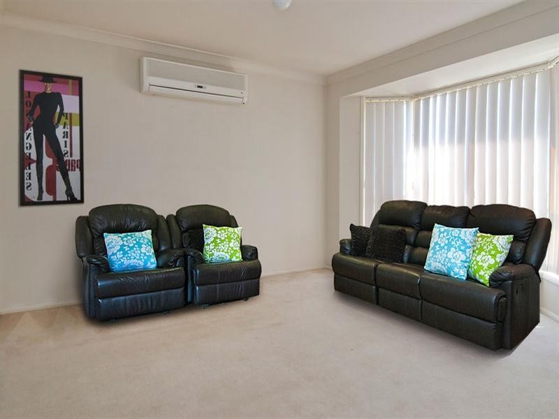 7 Dewick Court, Calamvale QLD 4116