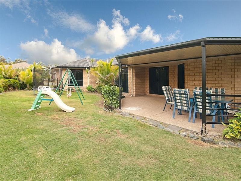 8 Bufalino Street, Parkinson QLD 4115