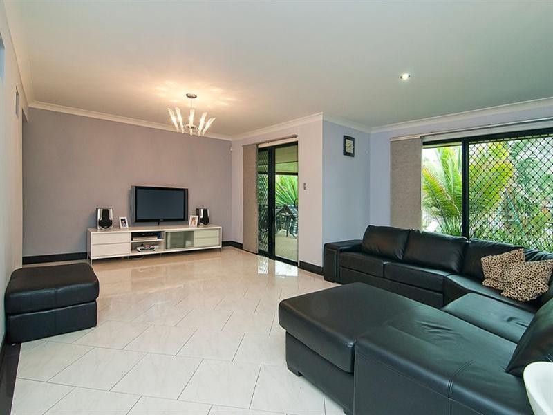 8 Bufalino Street, Parkinson QLD 4115