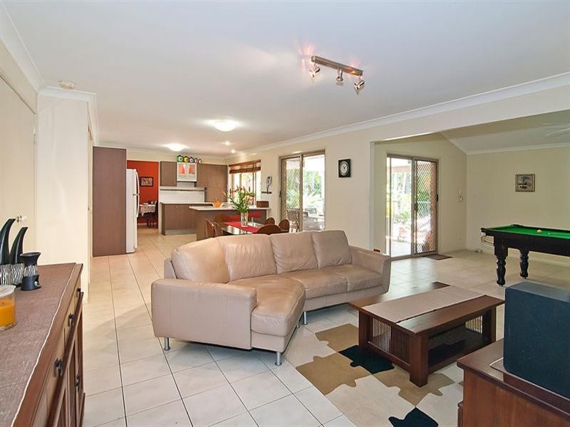 24 Poinsettia Crescent, Calamvale QLD 4116