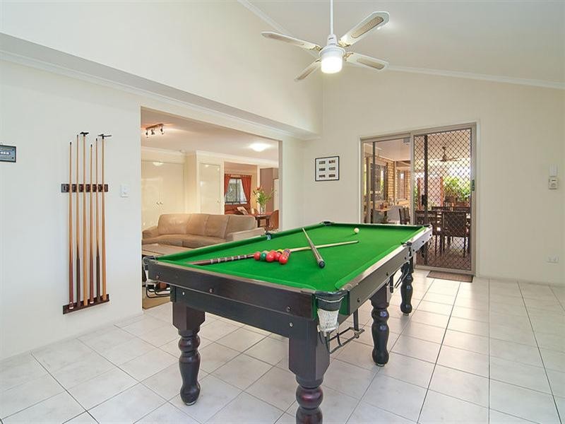 24 Poinsettia Crescent, Calamvale QLD 4116