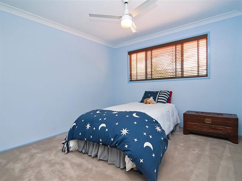 24 Poinsettia Crescent, Calamvale QLD 4116