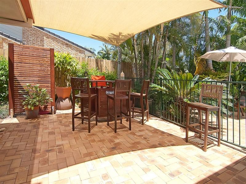 24 Poinsettia Crescent, Calamvale QLD 4116