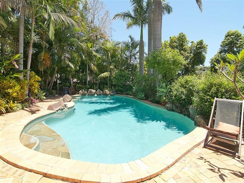 24 Poinsettia Crescent, Calamvale QLD 4116