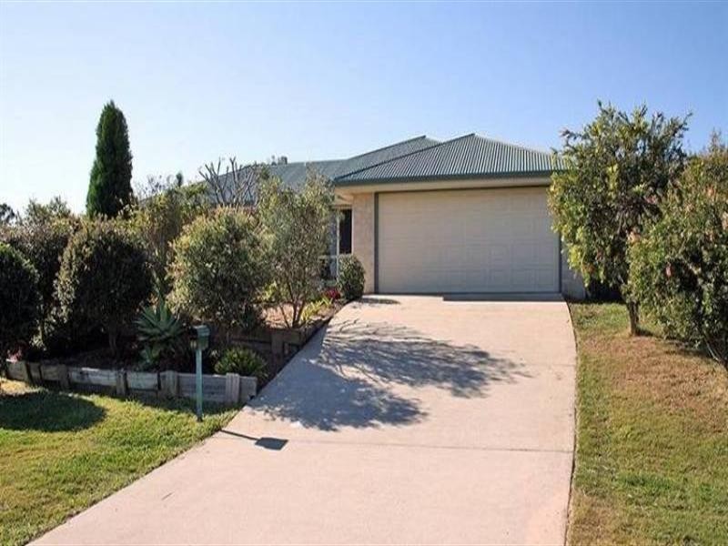 69 Woodlark Crescent, Parkinson QLD 4115