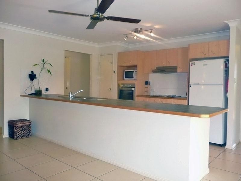 69 Woodlark Crescent, Parkinson QLD 4115