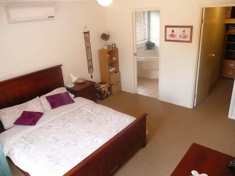 69 Woodlark Crescent, Parkinson QLD 4115