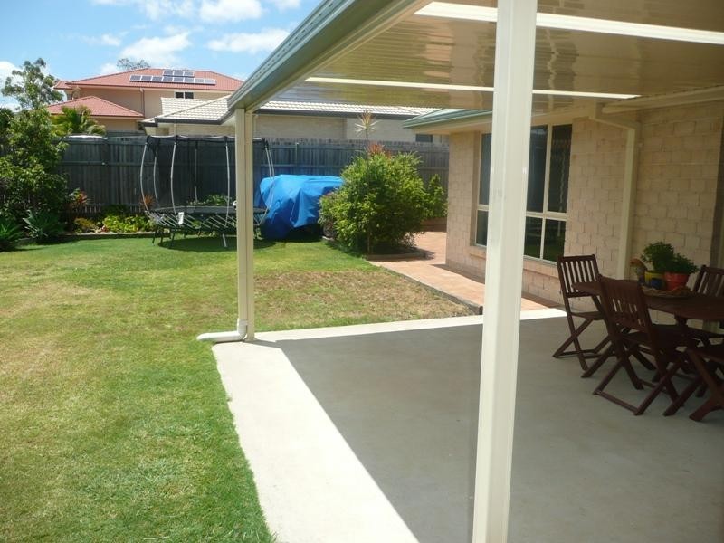 69 Woodlark Crescent, Parkinson QLD 4115