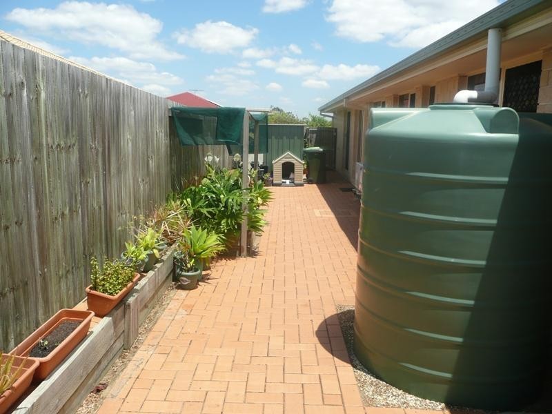 69 Woodlark Crescent, Parkinson QLD 4115