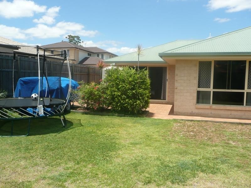 69 Woodlark Crescent, Parkinson QLD 4115