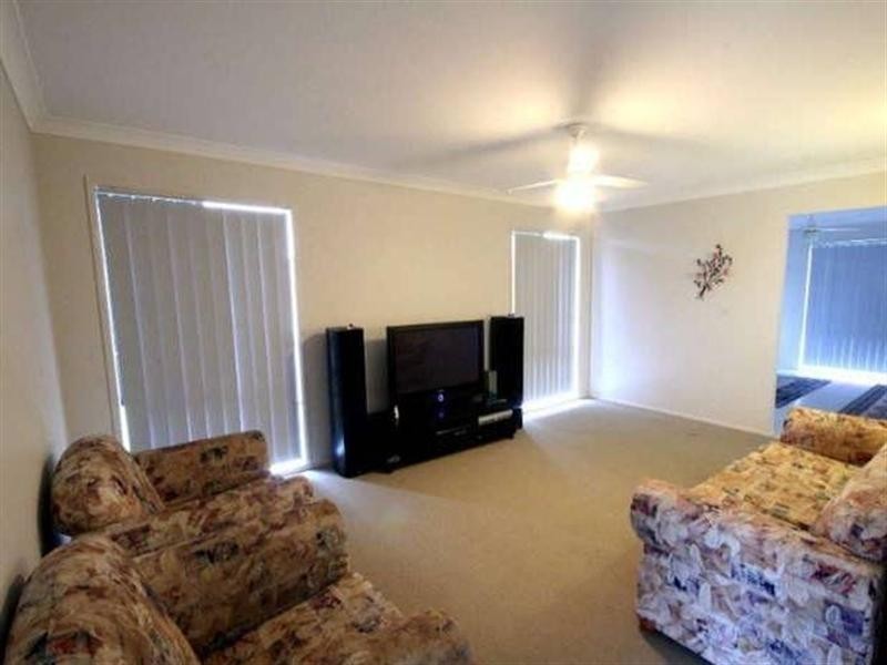 16 Muscari Cresent, Drewvale QLD 4116