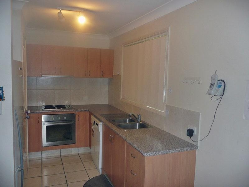 8 Shivvan Court, Marsden QLD 4132