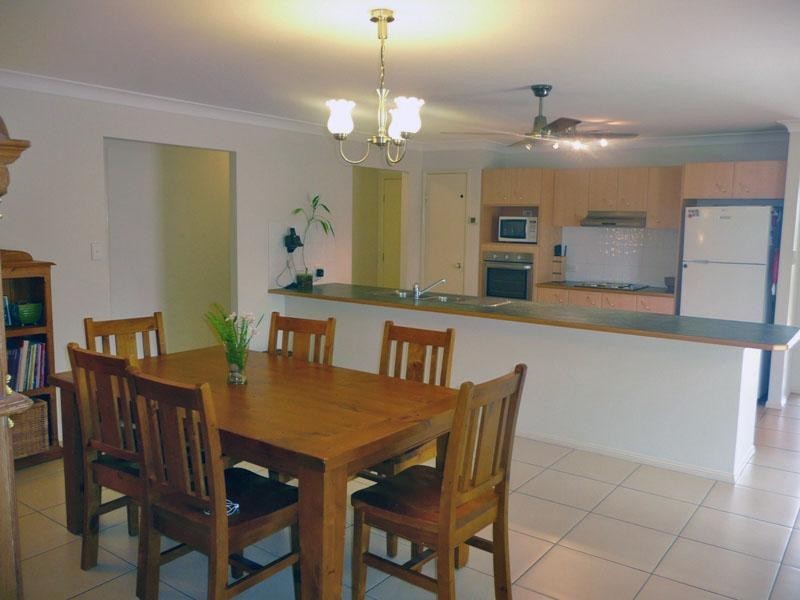 69 Woodlark Crescent, Parkinson QLD 4115