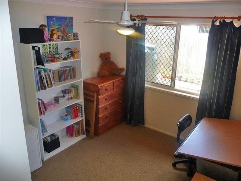 69 Woodlark Crescent, Parkinson QLD 4115