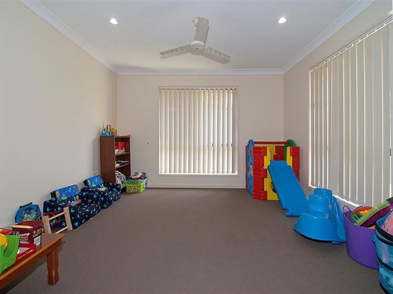 11 GEMVIEW Street, Calamvale QLD 4116