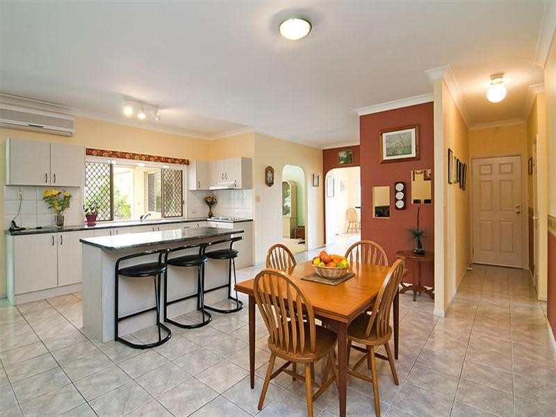 1 Abelia Close, Calamvale QLD 4116