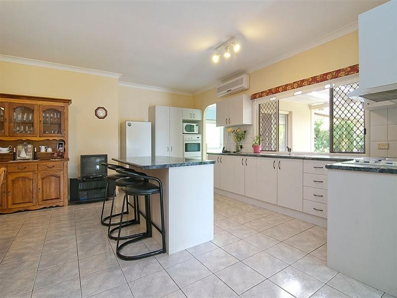 1 Abelia Close, Calamvale QLD 4116