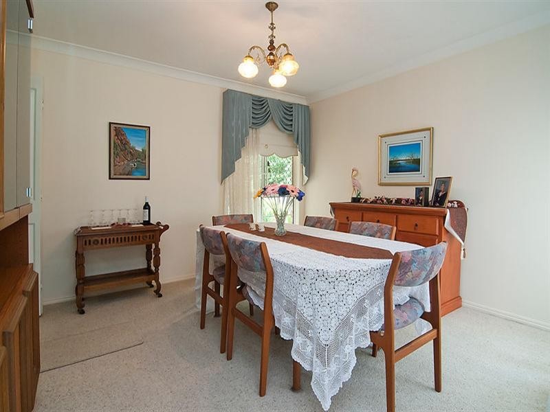 11 Ellesmere Place, Parkinson QLD 4115