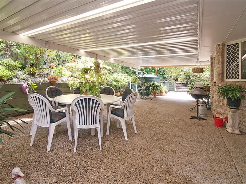 11 Ellesmere Place, Parkinson QLD 4115