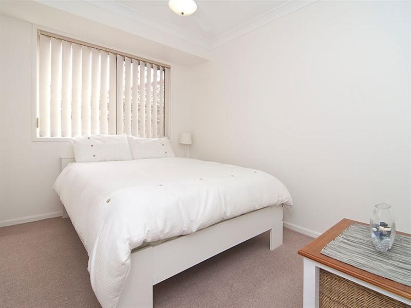 9 Avondale Crescent, Parkinson QLD 4115