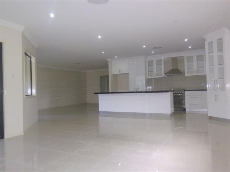 63 Alfred Circuit, Calamvale QLD 4116