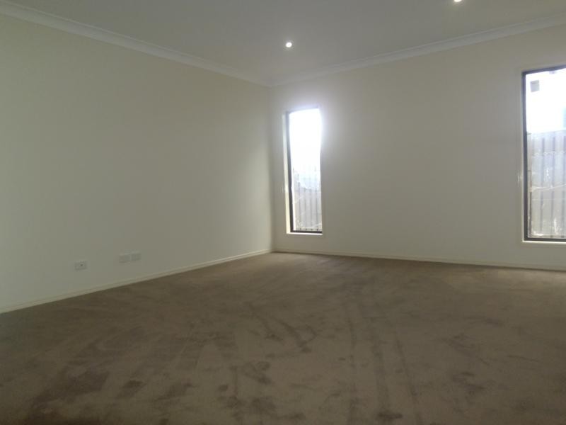 63 Alfred Circuit, Calamvale QLD 4116