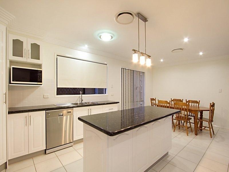 28 Harvey Place, Calamvale QLD 4116